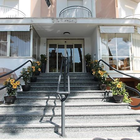 Hotel Escorial แชร์เวีย ภายนอก รูปภาพ