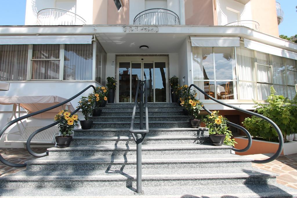Hotel Escorial แชร์เวีย ภายนอก รูปภาพ